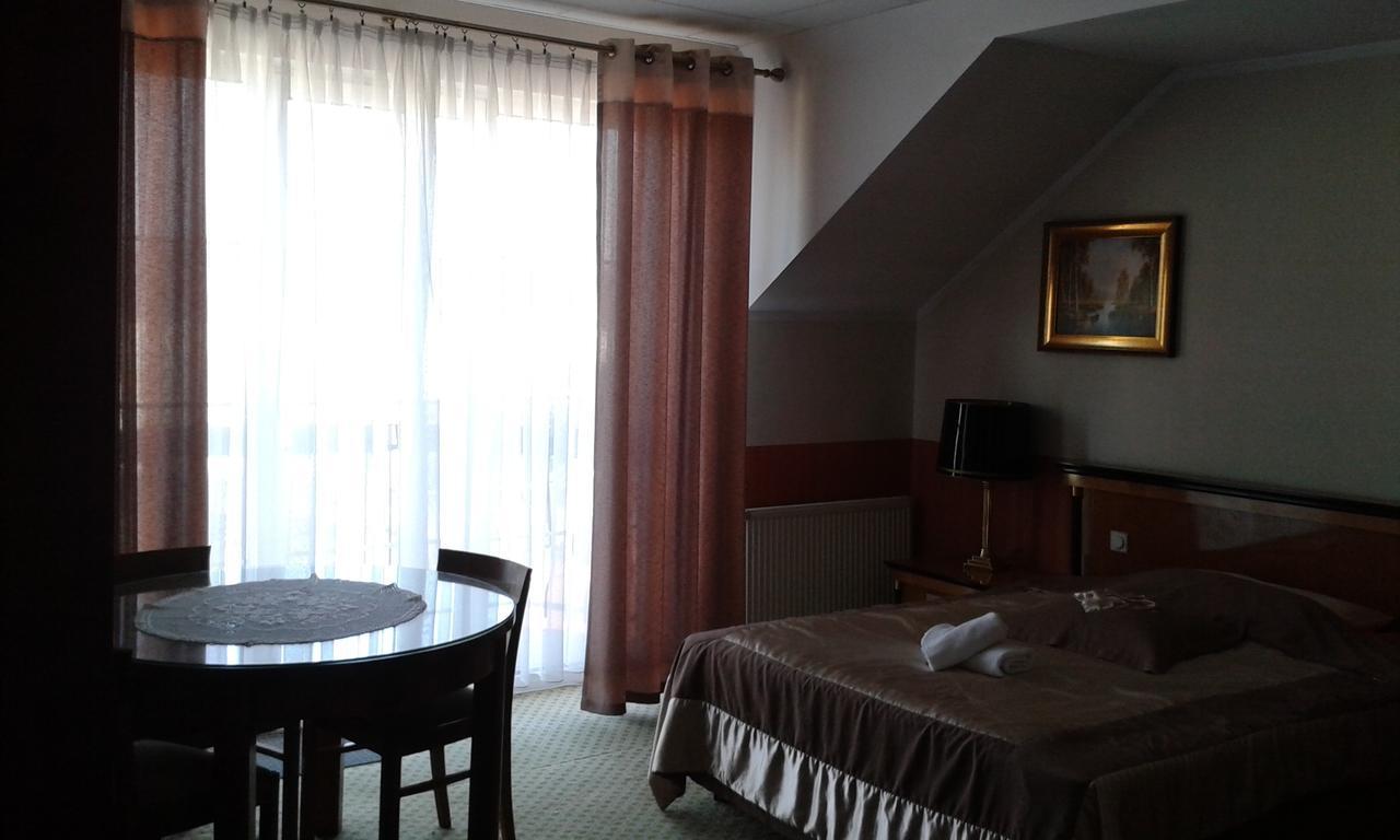 Noclegi Helios & Hotelowa Wielun Luaran gambar